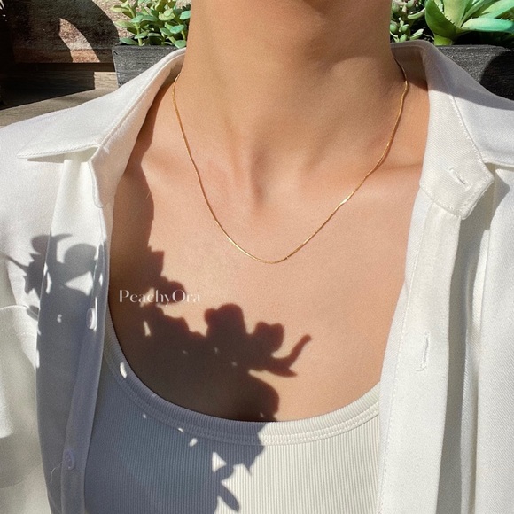 CLOSING SALE! 18K Gold Plated 1mm Snake Chain - Picture 3 of 10